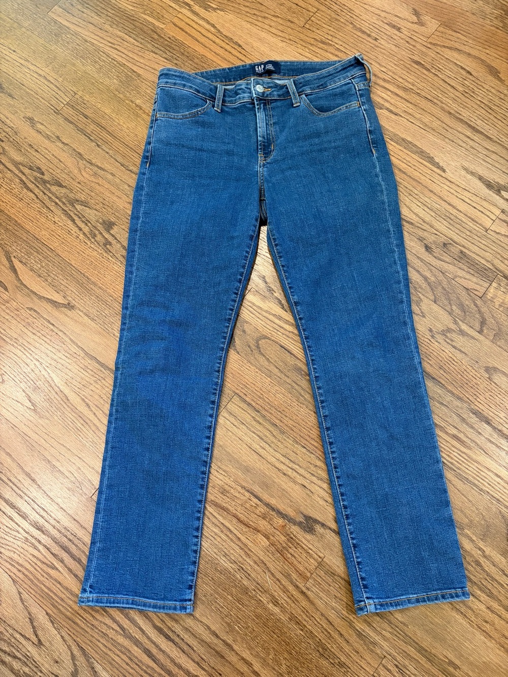GAP Classic Straight Jeans in Medium Blue, Mid Rise, size 10